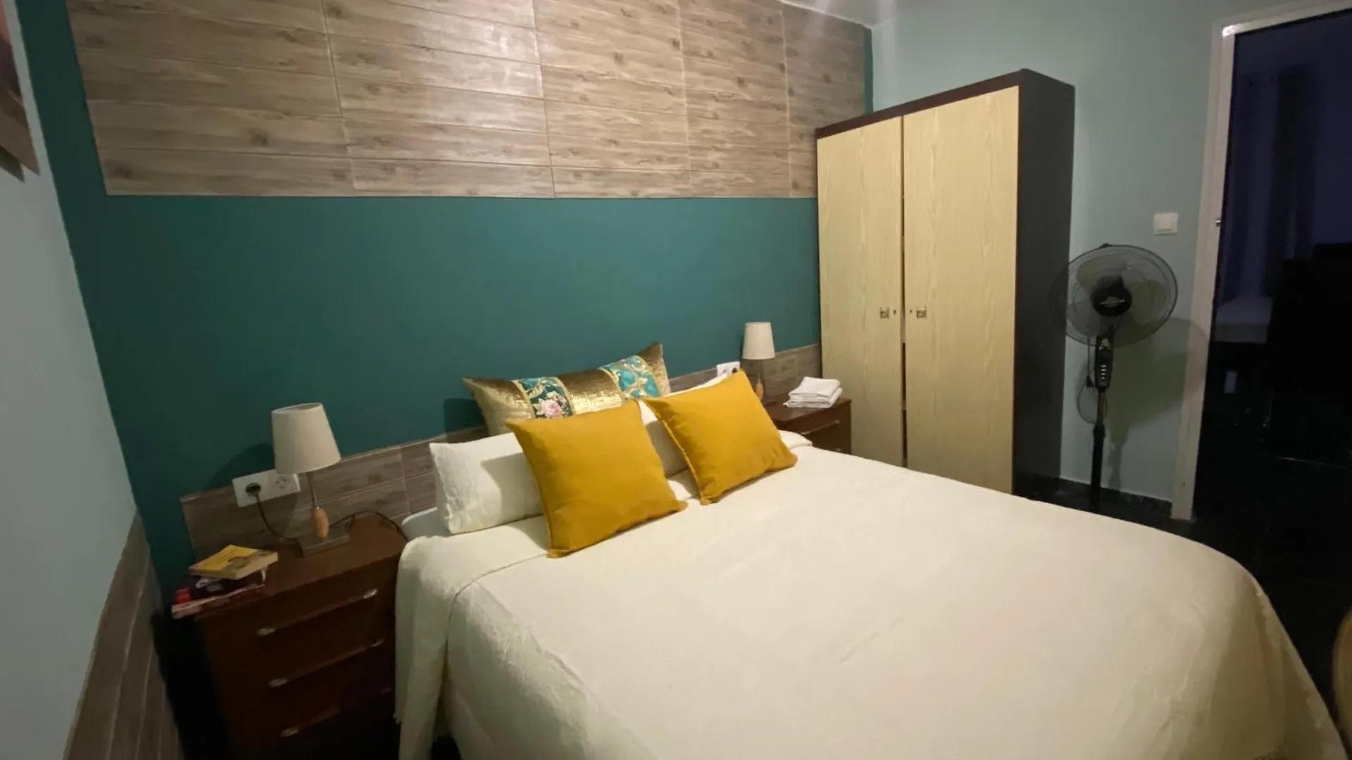 Hotel La Casa De Las Hadas La Reguda España